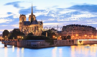 Fototapeta Katedra Notre-Dame o zachodzie słońca